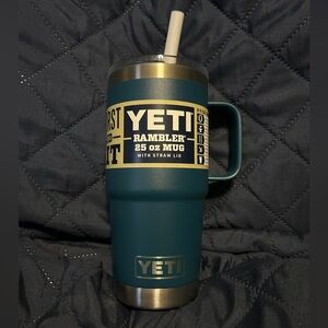 NWT Yeti Rambler 25 oz Straw Mug, Agave Teal